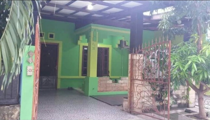 Rumah Dijual Semi Furnished di Jalan Tarum Barat 1 Cikarang Baru 